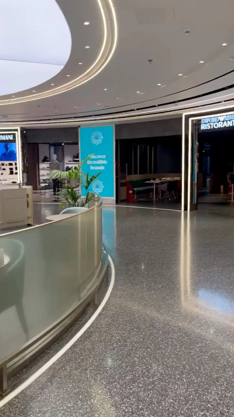 ハマド国際空港のターミナル内部